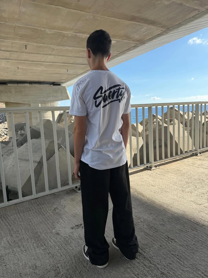 Jogging Basics Noir Logo Blanc